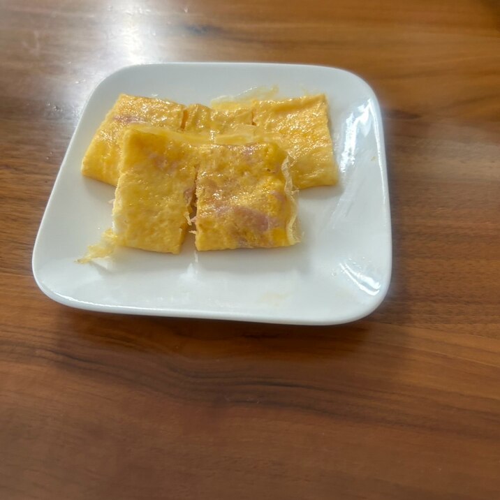 国産チーズ入り折りたたむ卵焼き